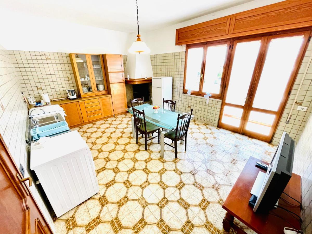 Sa Domu Zara - Ampia Casa Con Terrazzo Βίλα Pula Εξωτερικό φωτογραφία