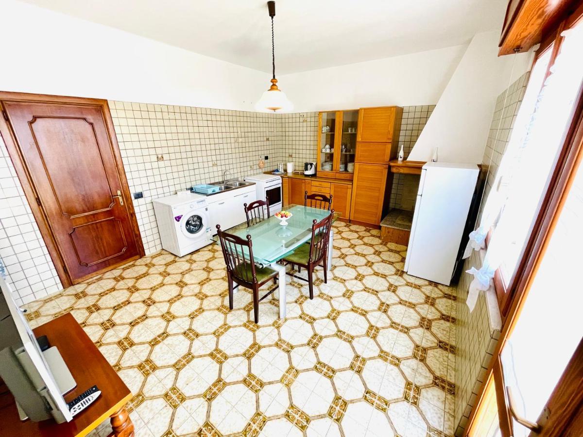 Sa Domu Zara - Ampia Casa Con Terrazzo Βίλα Pula Εξωτερικό φωτογραφία